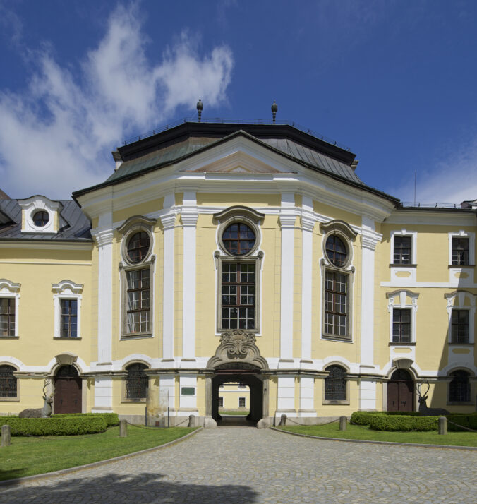 Prelatura - sídlo opata, stavba Jana Blažeje Santiniho